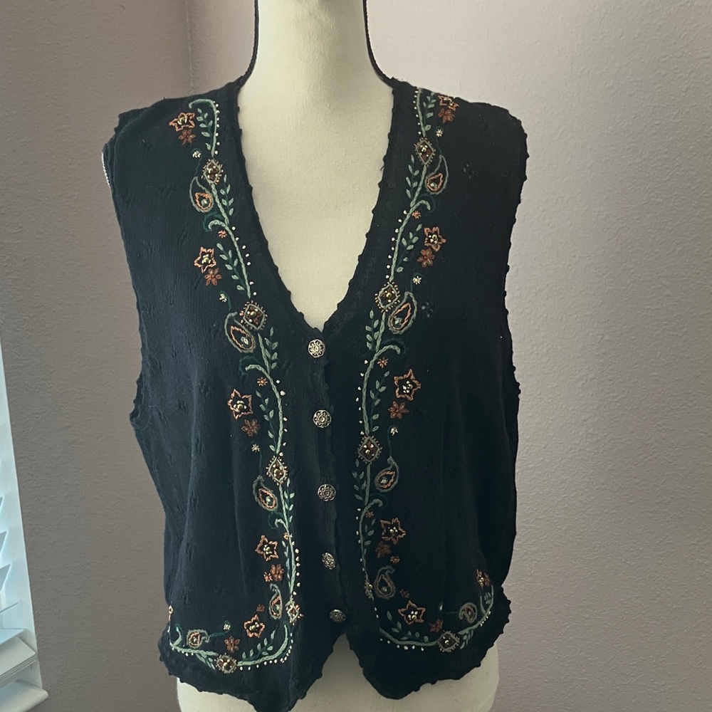 VINTAGE Jantzen Classics hand-embroidered black sweater vest | M